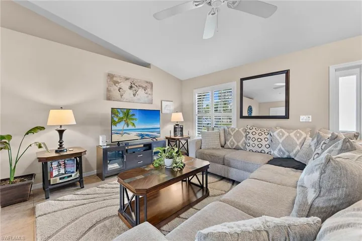 1318 SE 15th ST, CAPE CORAL FL 33990