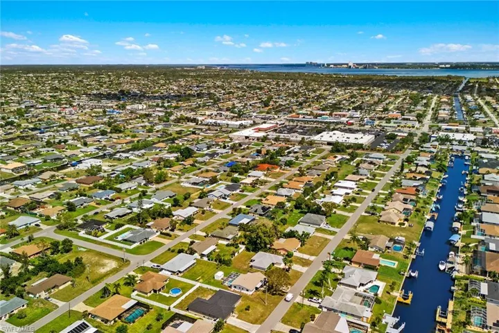 1318 SE 15th ST, CAPE CORAL FL 33990