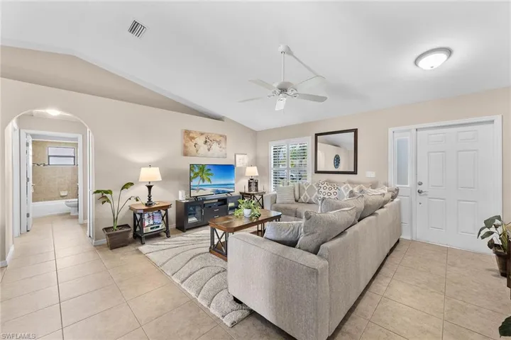 1318 SE 15th ST, CAPE CORAL FL 33990