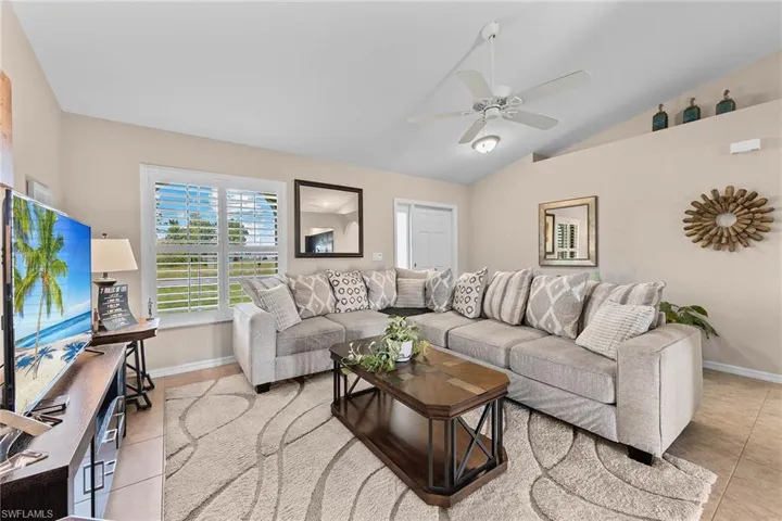 1318 SE 15th ST, CAPE CORAL FL 33990