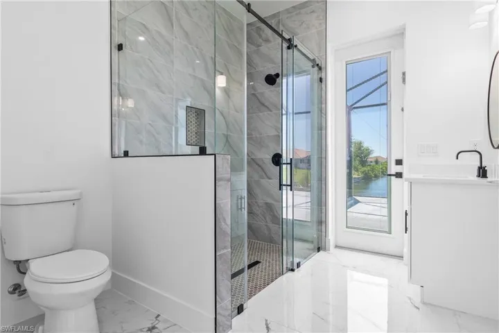 Full Bathroom with Pool Access