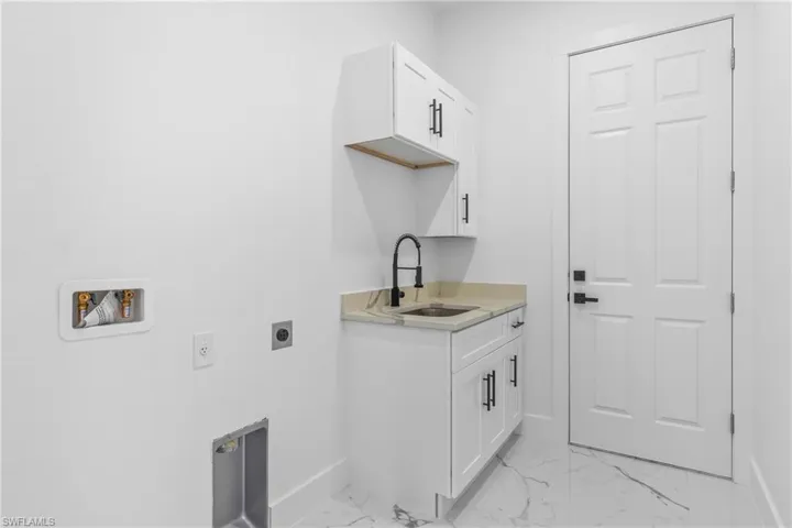 Large Laundry Room with Sink for your cleaning needs