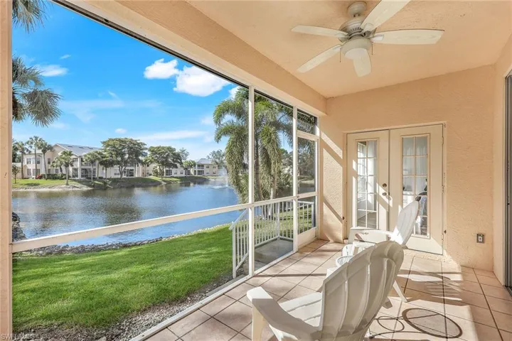 752  Wiggins Lake  DR, Naples, FL 34110