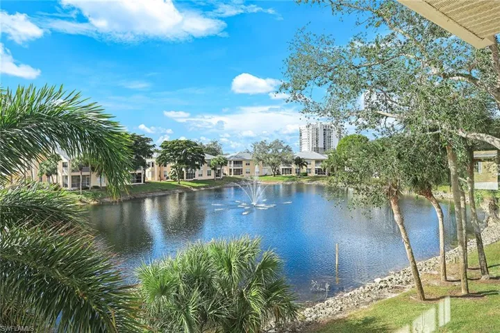 Enjoy one of the best lake and fountain views in the area