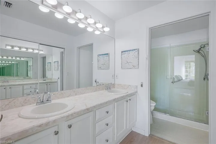 752  Wiggins Lake  DR, Naples, FL 34110