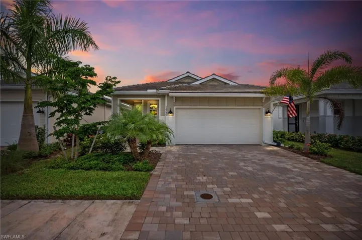View of front facade with a garage