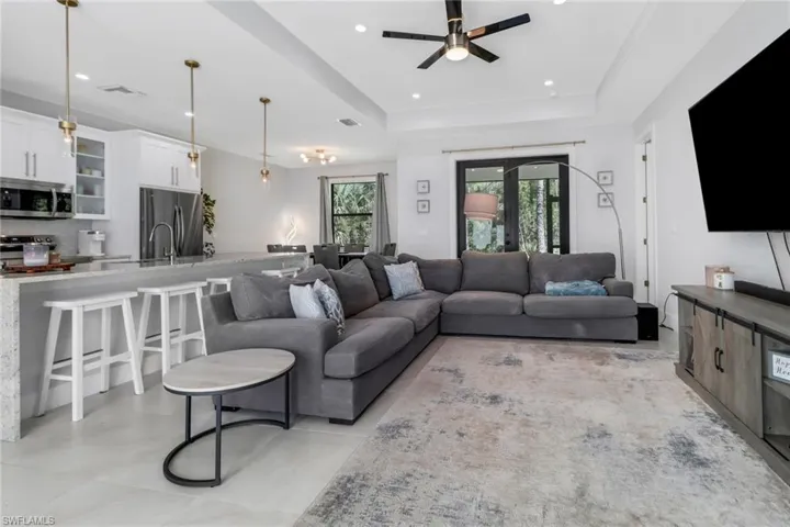 3833  8th SE AVE, Naples, FL 34117