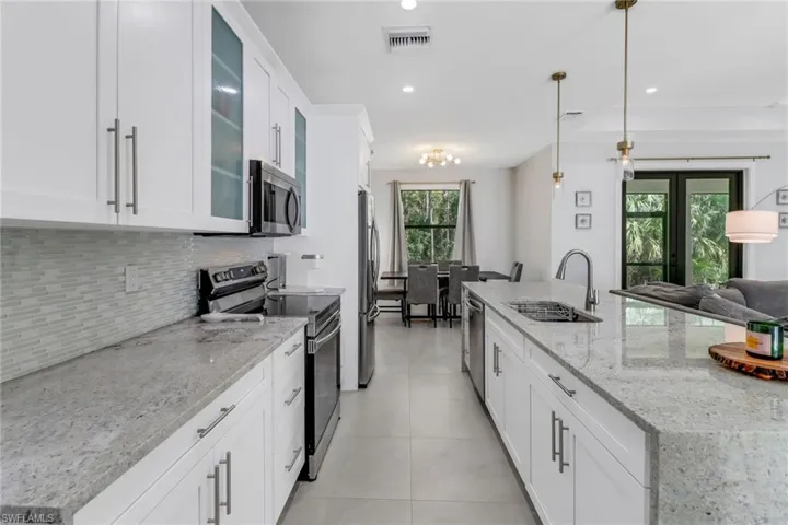 3833  8th SE AVE, Naples, FL 34117