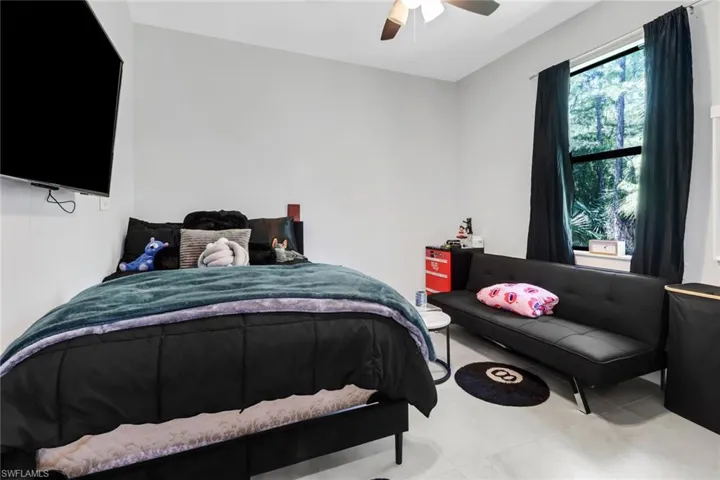 3833  8th SE AVE, Naples, FL 34117
