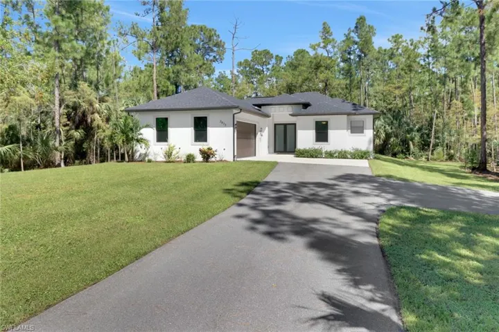 3833  8th SE AVE, Naples, FL 34117