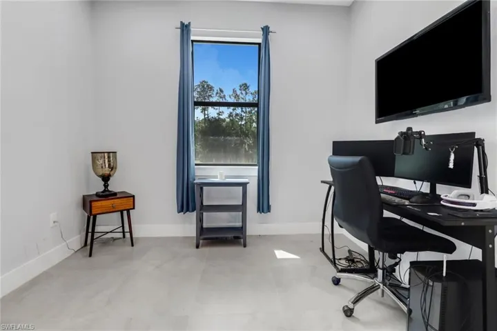 3833  8th SE AVE, Naples, FL 34117