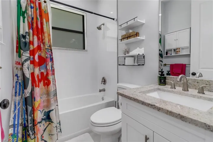 3833  8th SE AVE, Naples, FL 34117