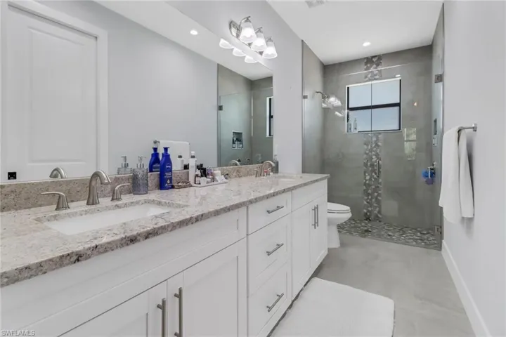 3833  8th SE AVE, Naples, FL 34117