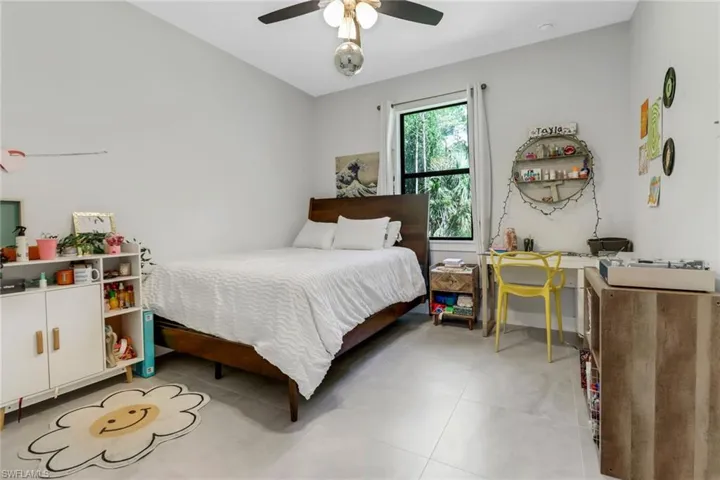 3833  8th SE AVE, Naples, FL 34117