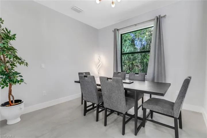 3833  8th SE AVE, Naples, FL 34117