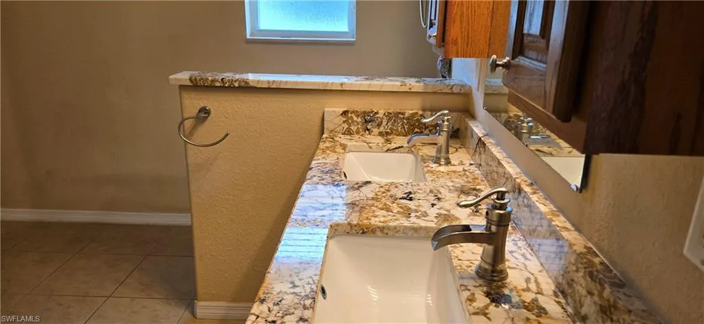 1108 Sw 15th Pl, Cape Coral, Florida 33991