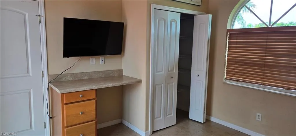 1108 Sw 15th Pl, Cape Coral, Florida 33991