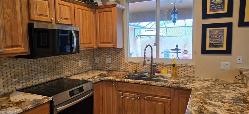 1108 Sw 15th Pl, Cape Coral, Florida 33991