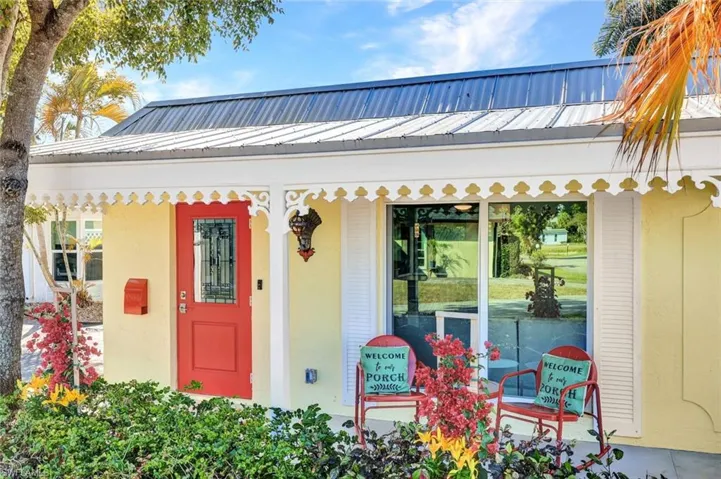 20  Kings  RD, Naples, FL 34112