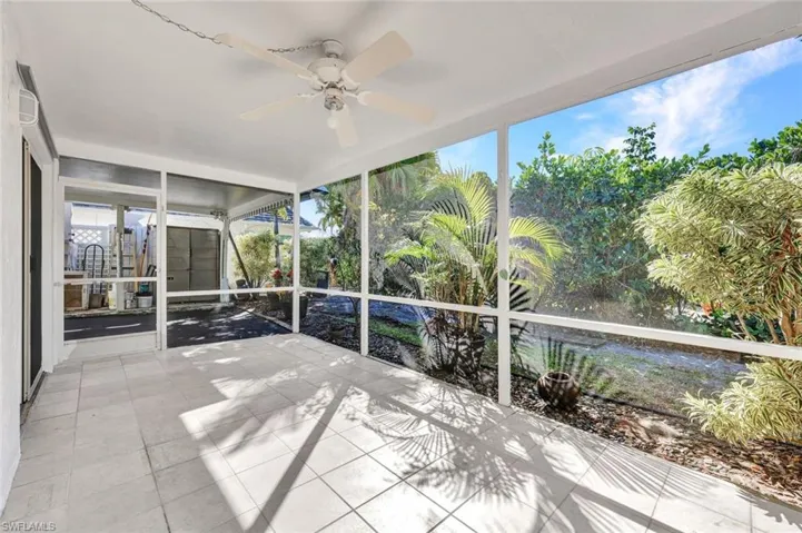 20  Kings  RD, Naples, FL 34112