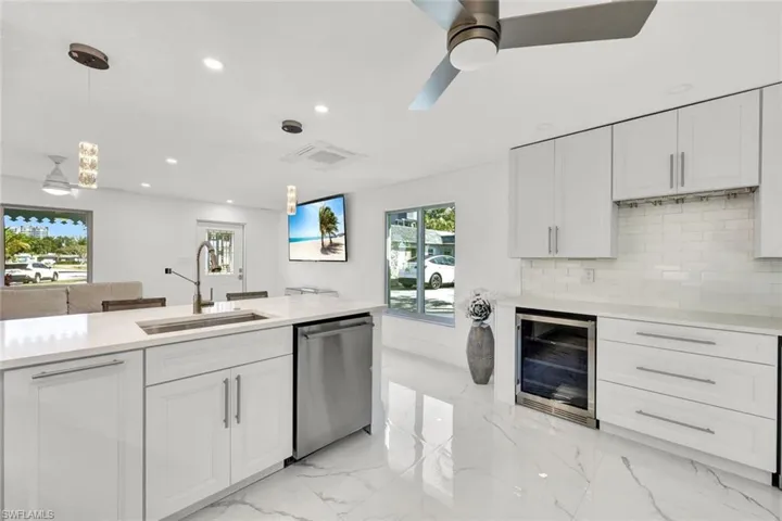 20  Kings  RD, Naples, FL 34112