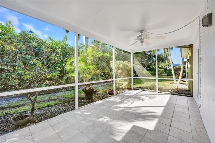 20  Kings  RD, Naples, FL 34112