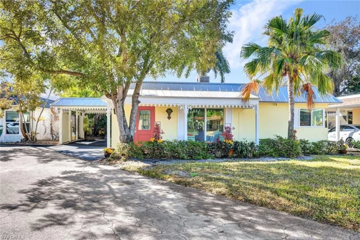 20  Kings  RD, Naples, FL 34112