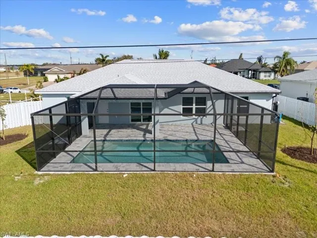 1904 NE 2nd  PL, Cape Coral, FL 33909