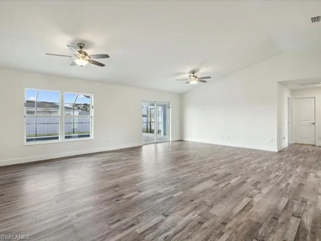 1904 NE 2nd  PL, Cape Coral, FL 33909