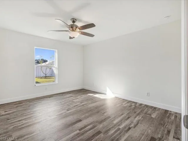 1904 NE 2nd  PL, Cape Coral, FL 33909