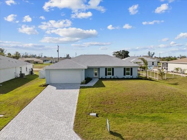 1904 NE 2nd  PL, Cape Coral, FL 33909
