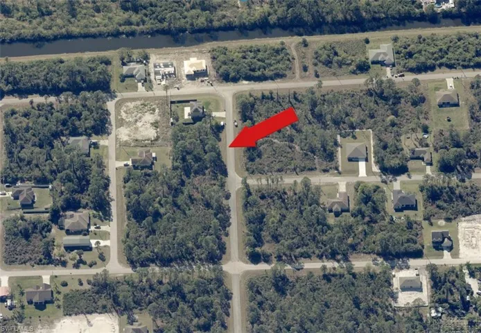 463  Lois S AVE, Lehigh Acres, FL 33974