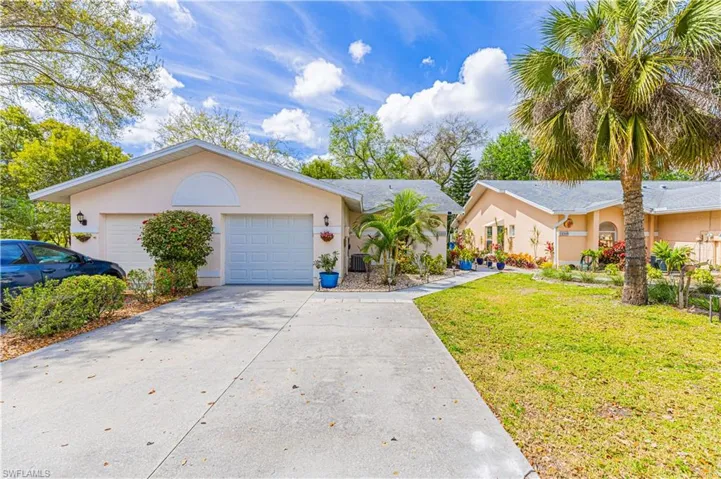 12253  Londonderry  LN, Bonita Springs, FL 34135