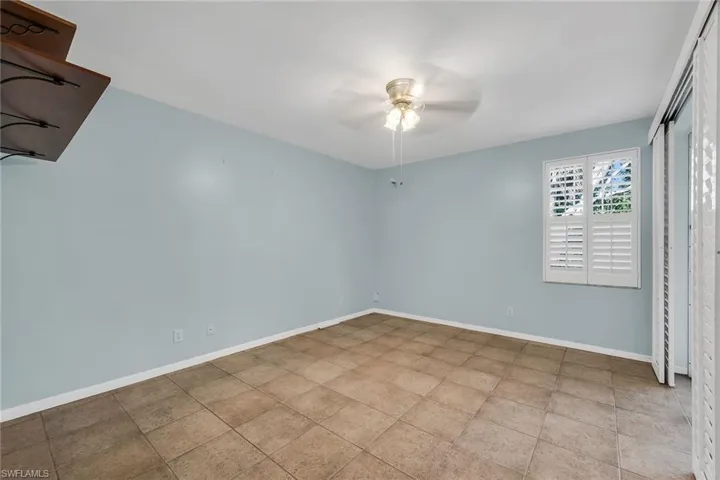 3755  Fieldstone  BLVD, Naples, FL 34109