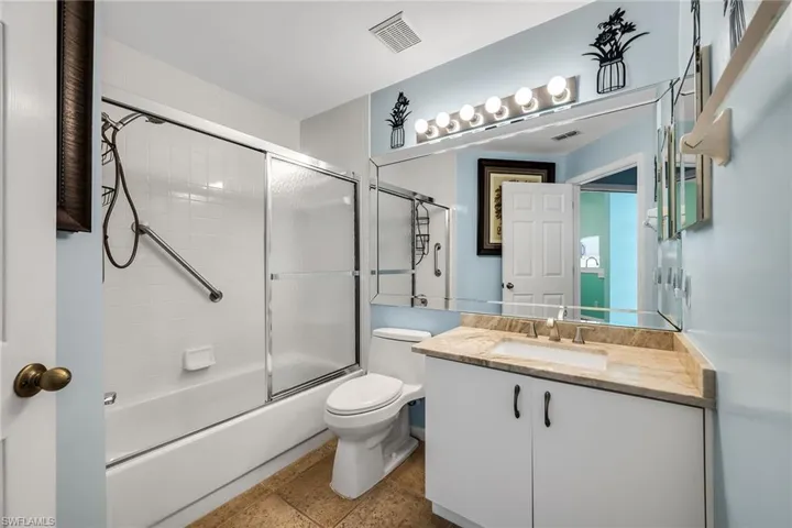 3755  Fieldstone  BLVD, Naples, FL 34109
