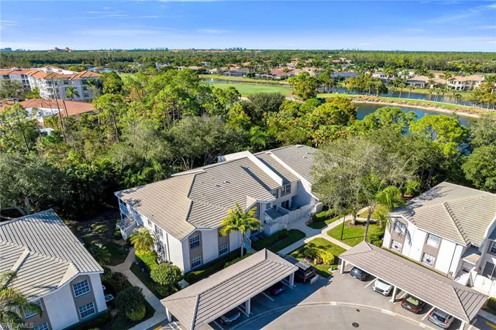 3755  Fieldstone  BLVD, Naples, FL 34109