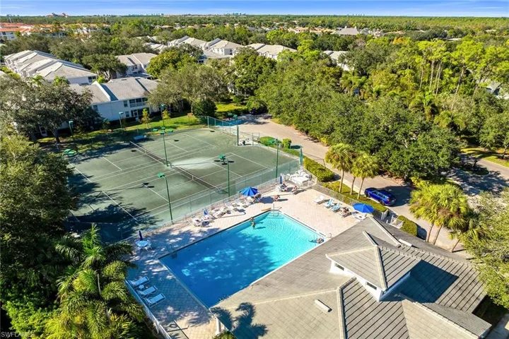 3755  Fieldstone  BLVD, Naples, FL 34109
