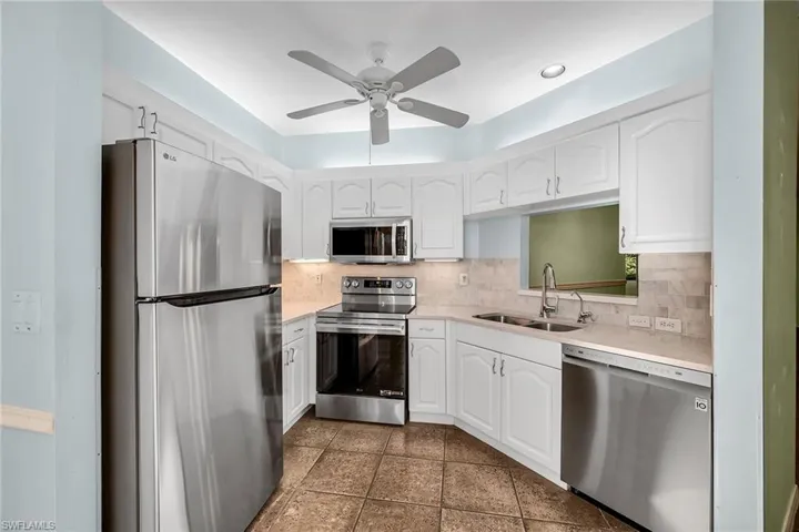 3755  Fieldstone  BLVD, Naples, FL 34109