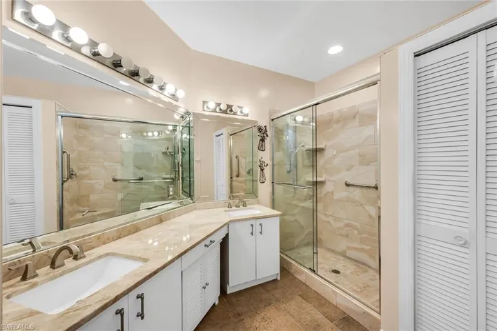 3755  Fieldstone  BLVD, Naples, FL 34109