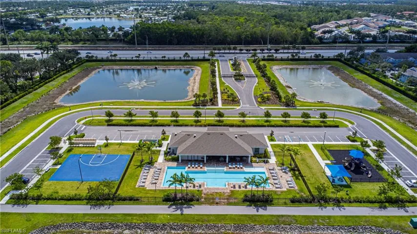 15172  Wildflower  CIR, Naples, FL 34119