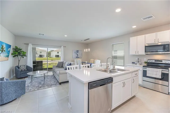 15172  Wildflower  CIR, Naples, FL 34119