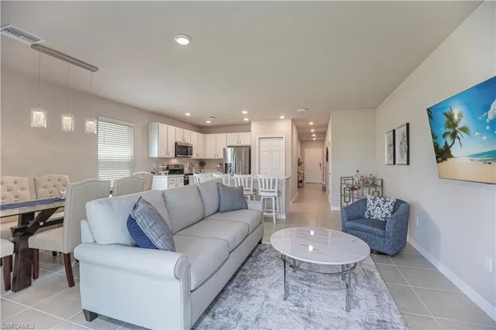 15172  Wildflower  CIR, Naples, FL 34119