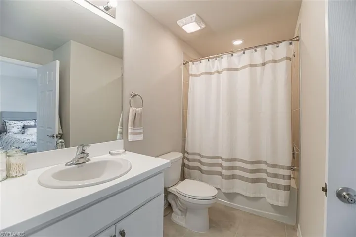 15172  Wildflower  CIR, Naples, FL 34119