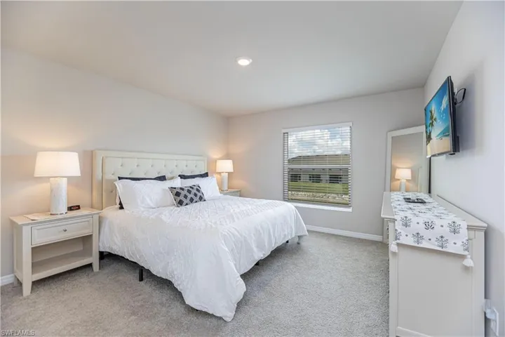 15172  Wildflower  CIR, Naples, FL 34119