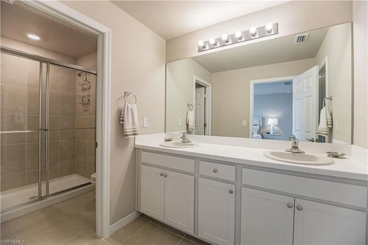 15172  Wildflower  CIR, Naples, FL 34119