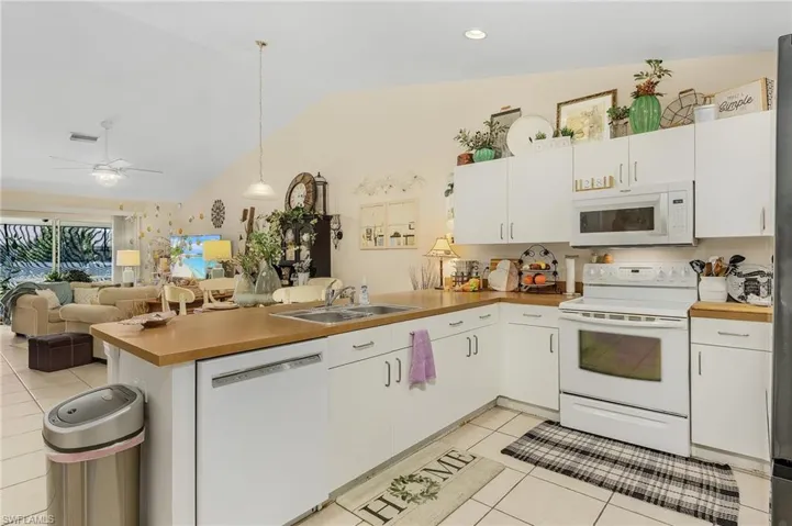 522-524 SE 8th  ST, Cape Coral, FL 33990