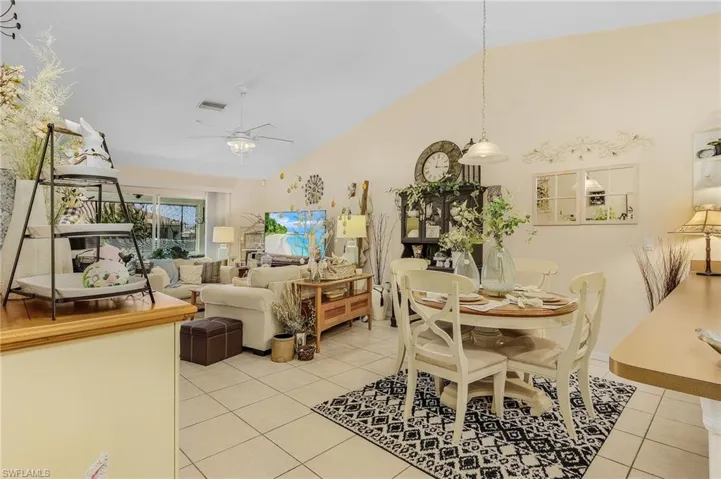 522-524 SE 8th  ST, Cape Coral, FL 33990
