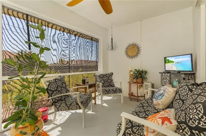 522-524 SE 8th  ST, Cape Coral, FL 33990