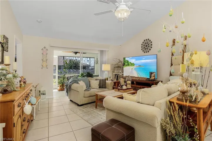 522-524 SE 8th  ST, Cape Coral, FL 33990
