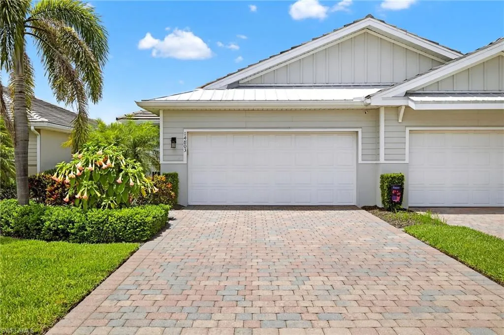 14803 Edgewater CIR, Naples, FL 34114,225056136